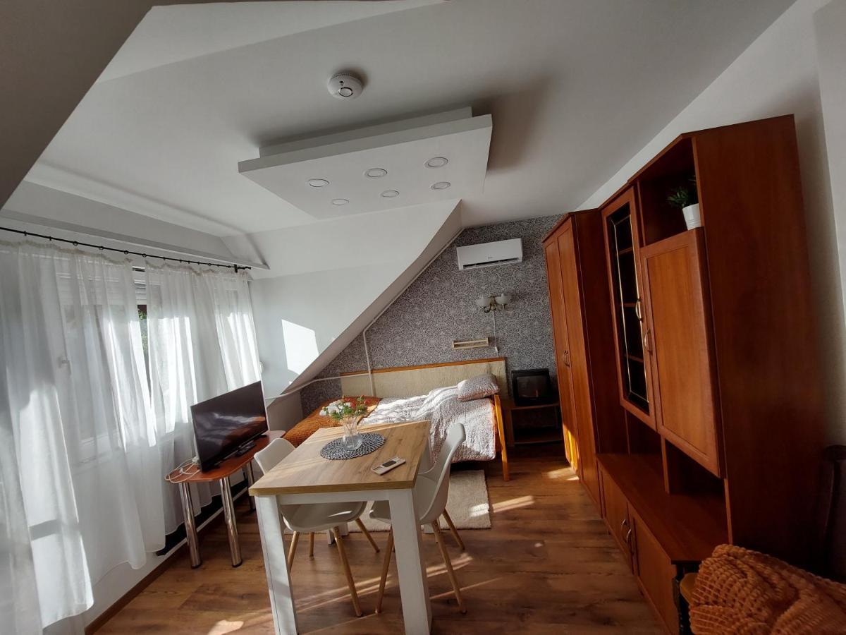 Summer House Apartman Debreţin Exterior foto